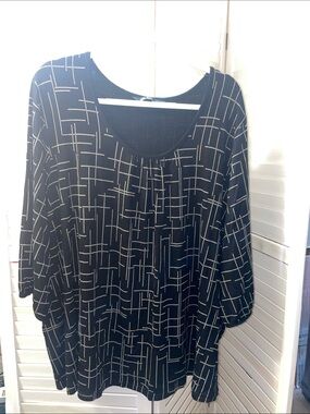 Ulla Popken Black Scoop Neck Tunic with Cream Geometric Grid
